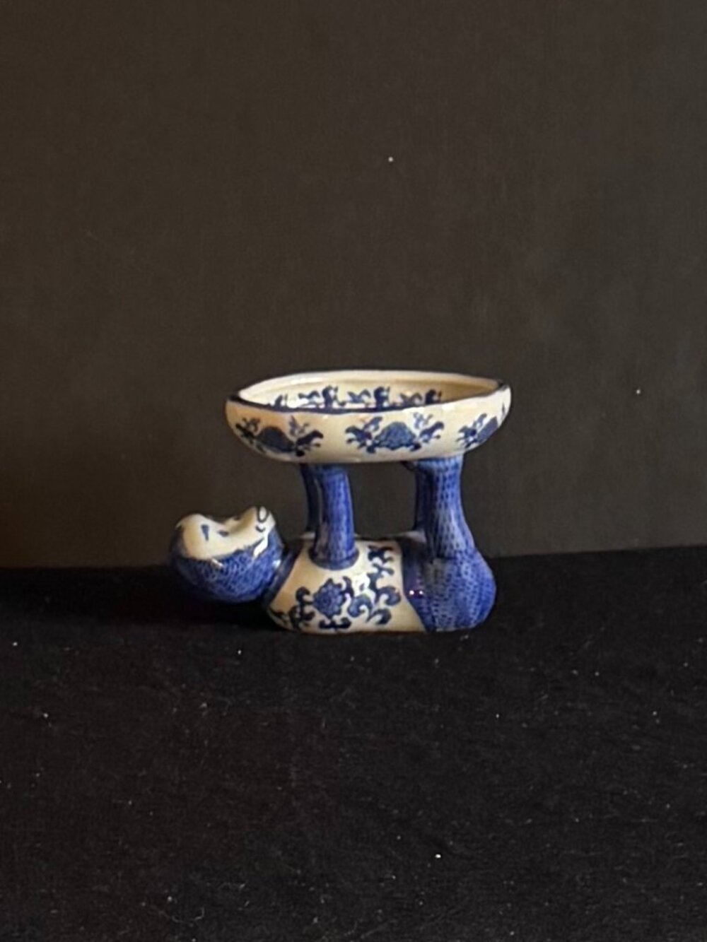 Vintage ‘Chinoiserie’ Blue/White Porcelain Monkey Dish